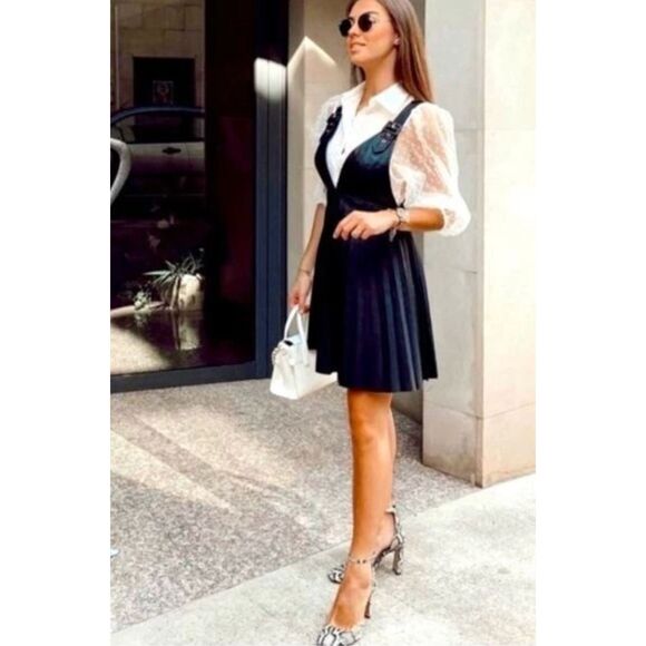 Zara NWT Faux Leather Pleated Pinafore Dress M Black Bloggers Favorite Viral - Picture 3 of 9